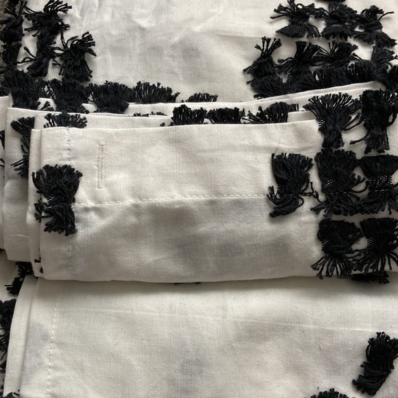 Textured Shower Curtain Black and White 72x72 - Picture 4 of 6